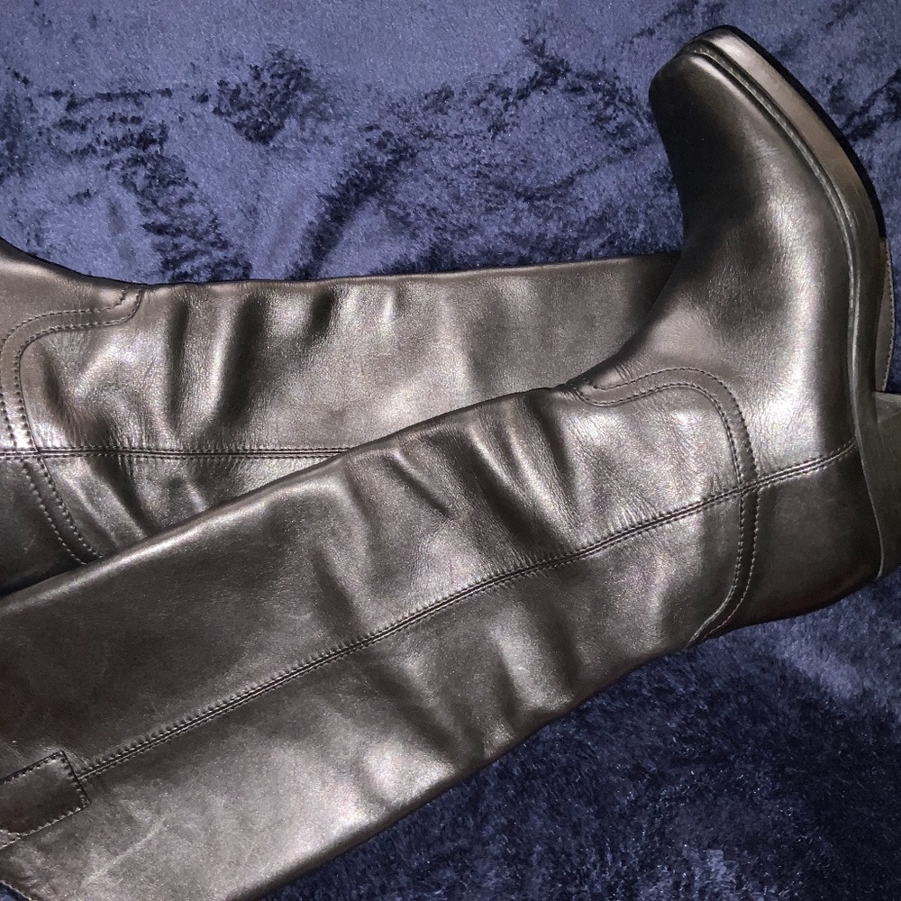 AUTHENTIC VINTAGE GUCCI - BLK KNEE-HIGH BOOTS